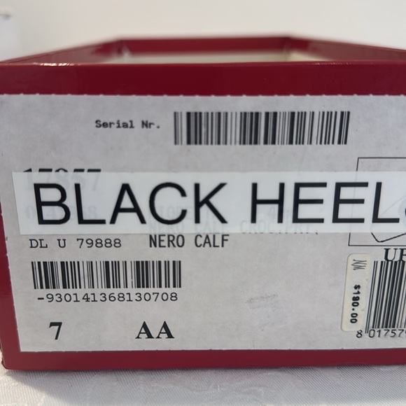 Ladies Ferragamo Black Heels. Ladies 7AA - Picture 10 of 11